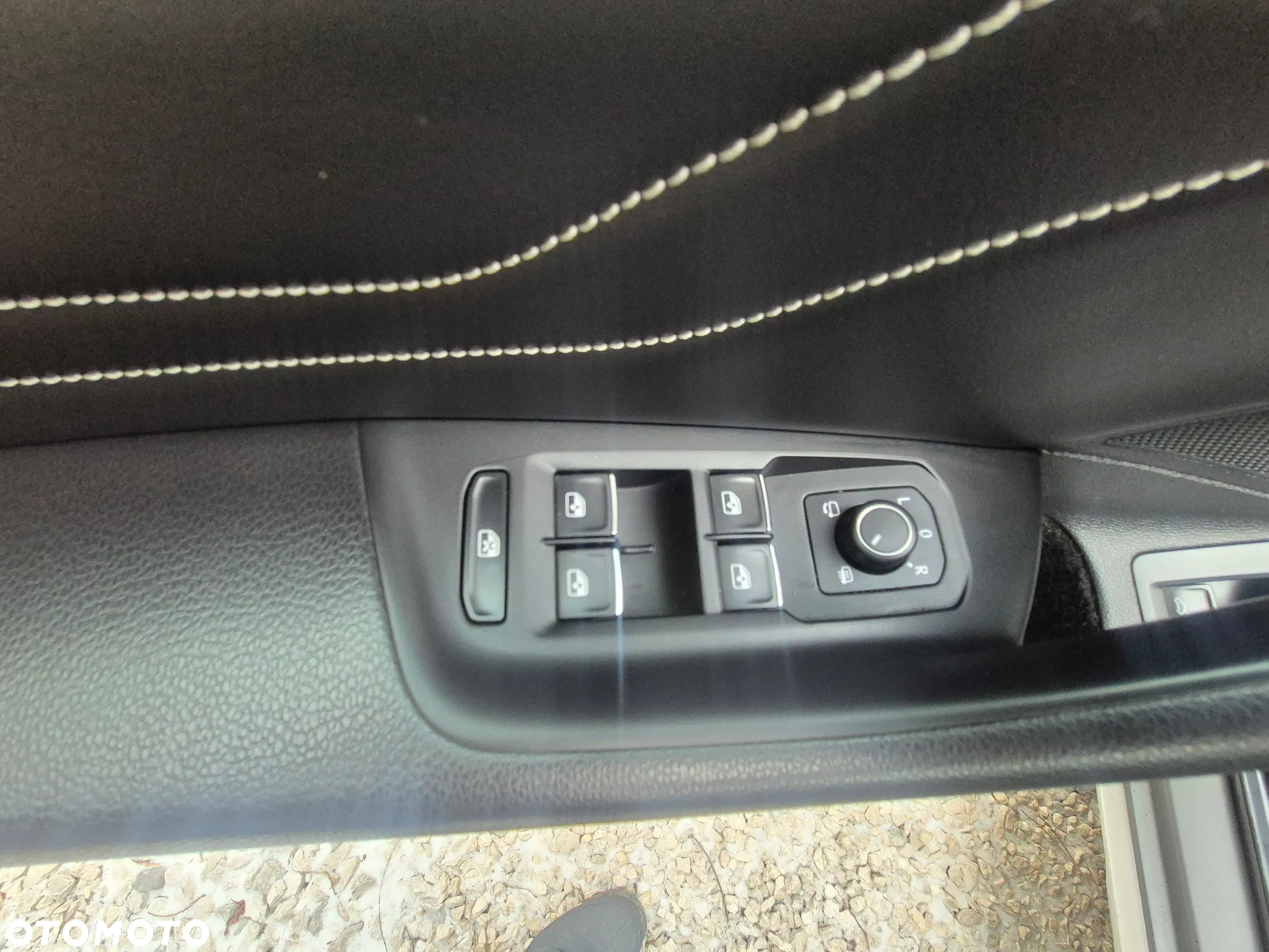 Volkswagen Passat Variant 2.0 TDI SCR DSG 4Motion Alltrack - 38