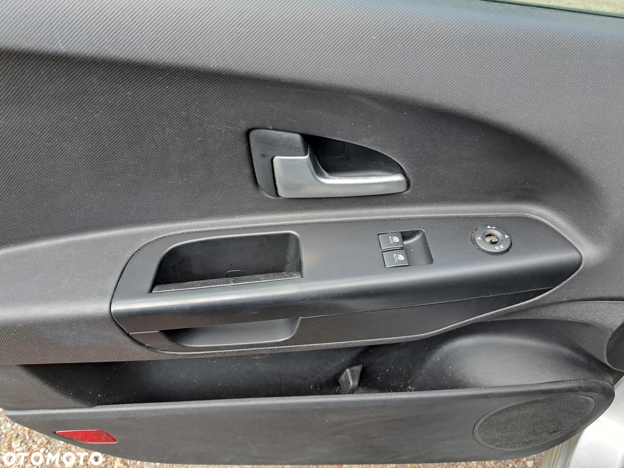 Kia Ceed - 11