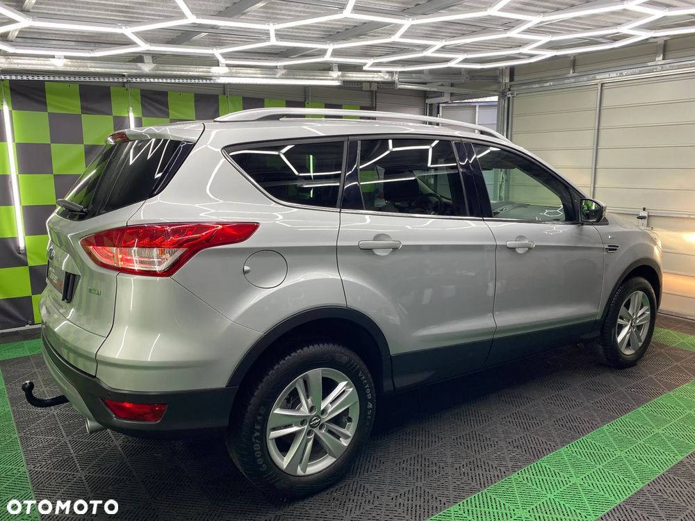 Ford Kuga 1.5 EcoBoost 4x4 Titanium - 3