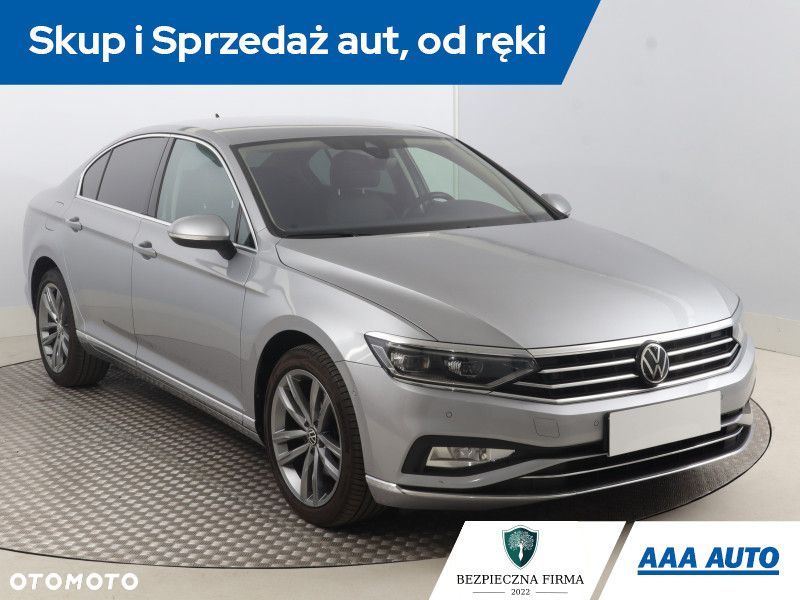 Volkswagen Passat - 3