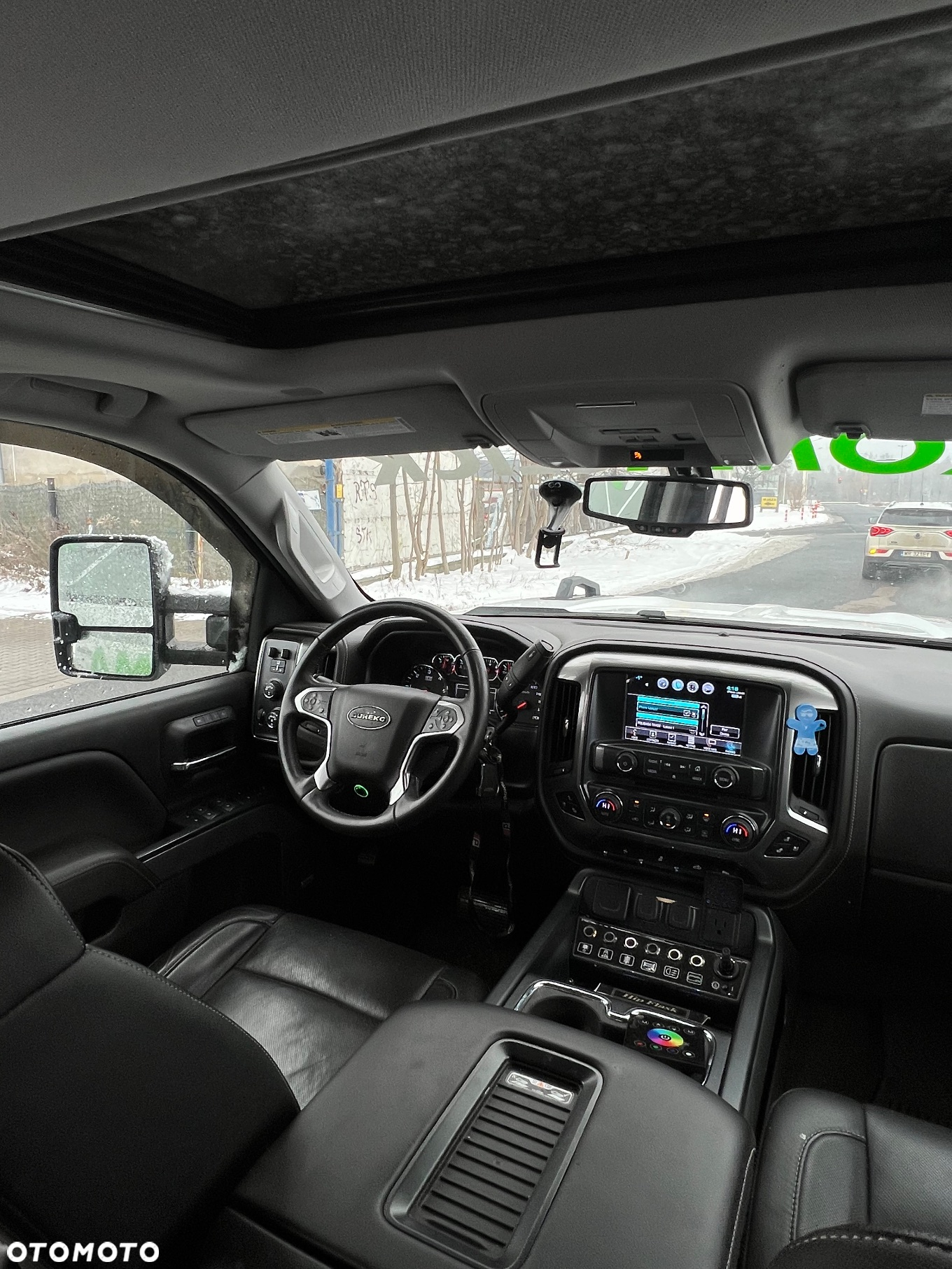 Chevrolet Silverado - 8