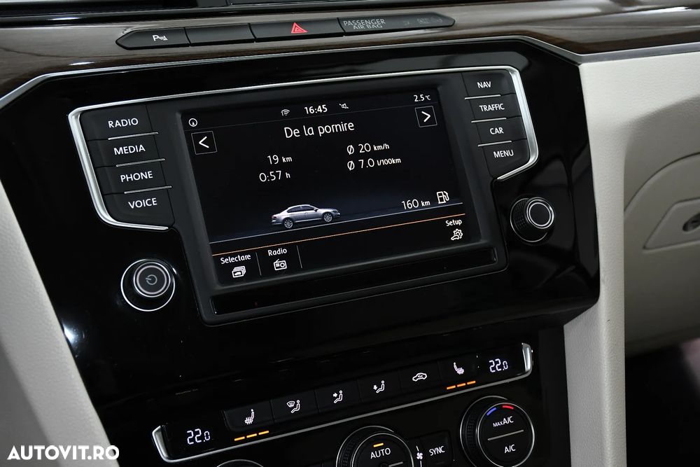 Volkswagen Passat 2.0 TDI SCR DSG Highline - 28