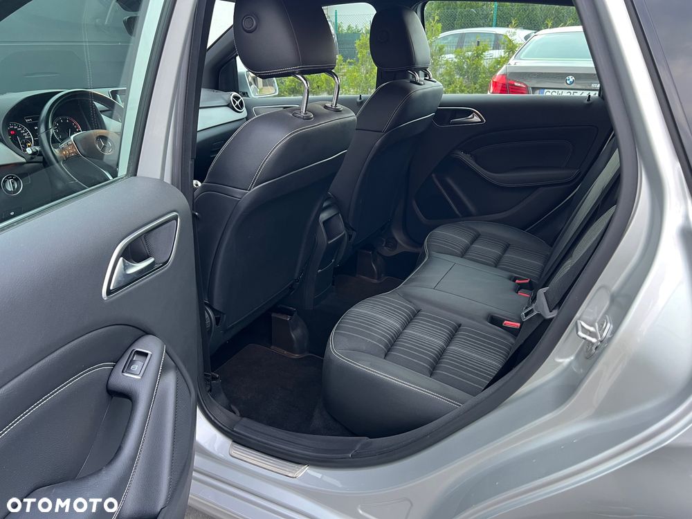 Mercedes-Benz Klasa B 200 (BlueEFFICIENCY) - 23