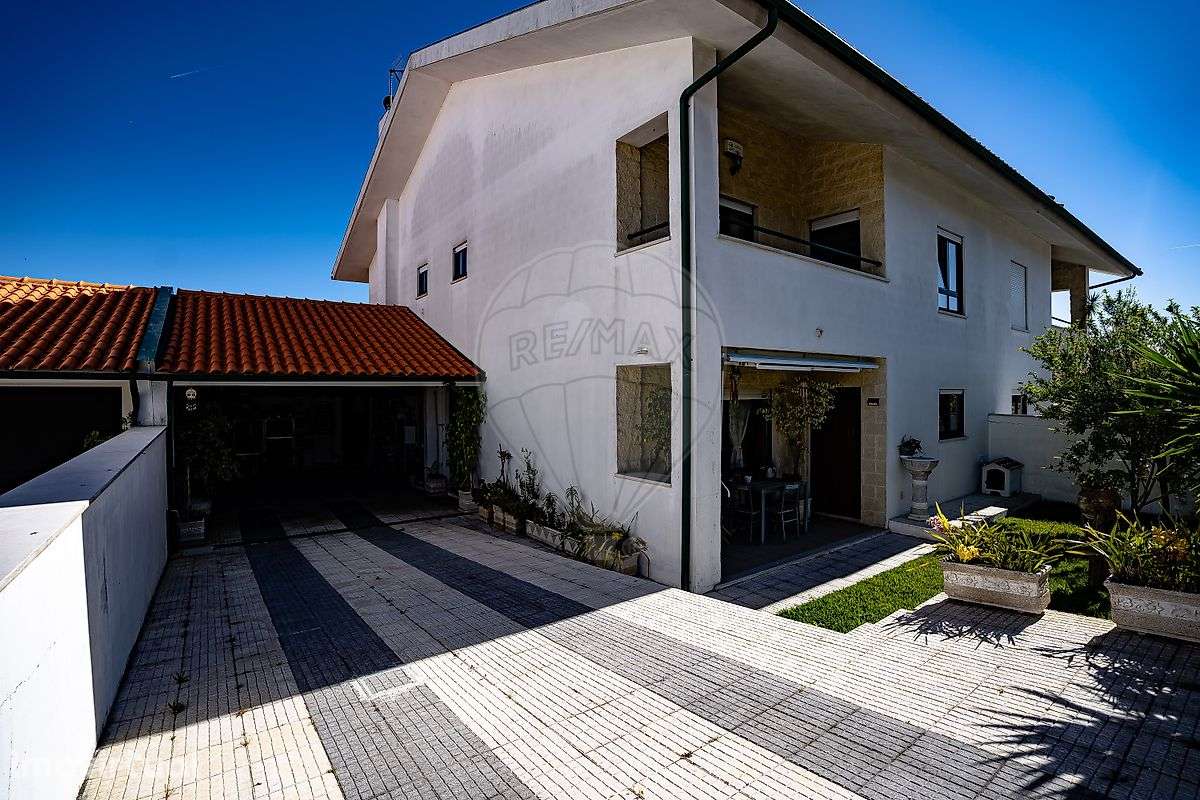 Moradia T5 para venda - Grande imagem: 2/48