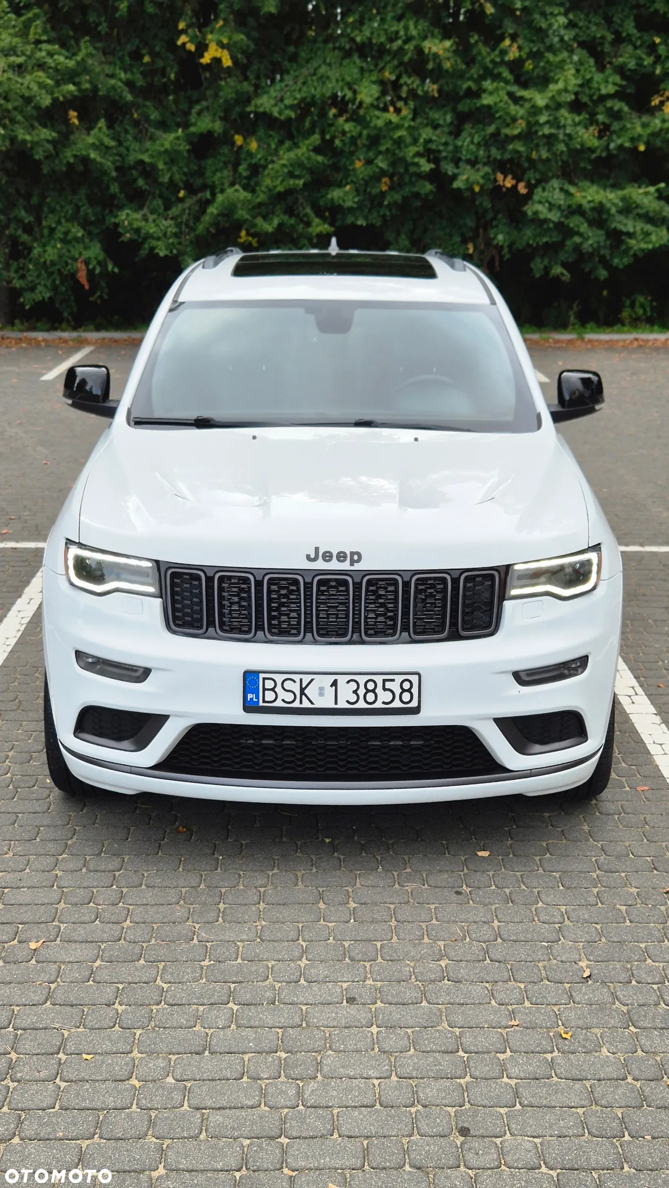 Jeep Grand Cherokee - 14
