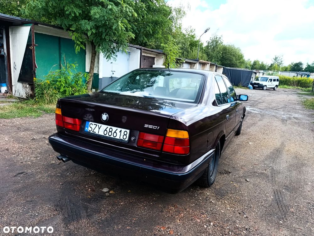 BMW Seria 5 520i - 12