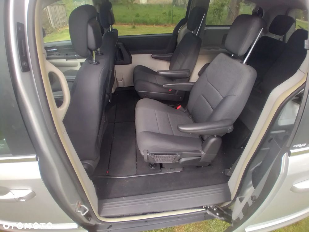 Chrysler Grand Voyager - 8