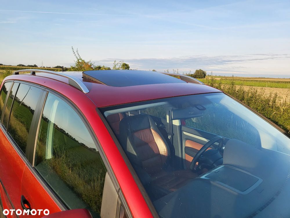 Volkswagen Touran 2.0 TDI DPF Cross - 21