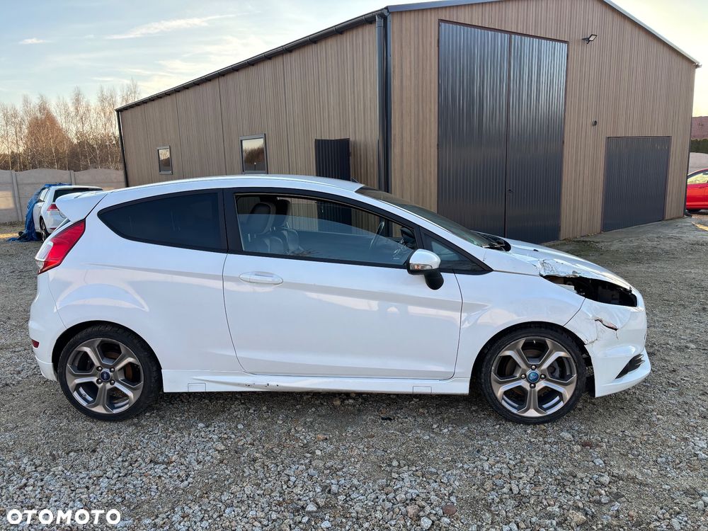 Ford Fiesta 1.6 EcoBoost ST - 10