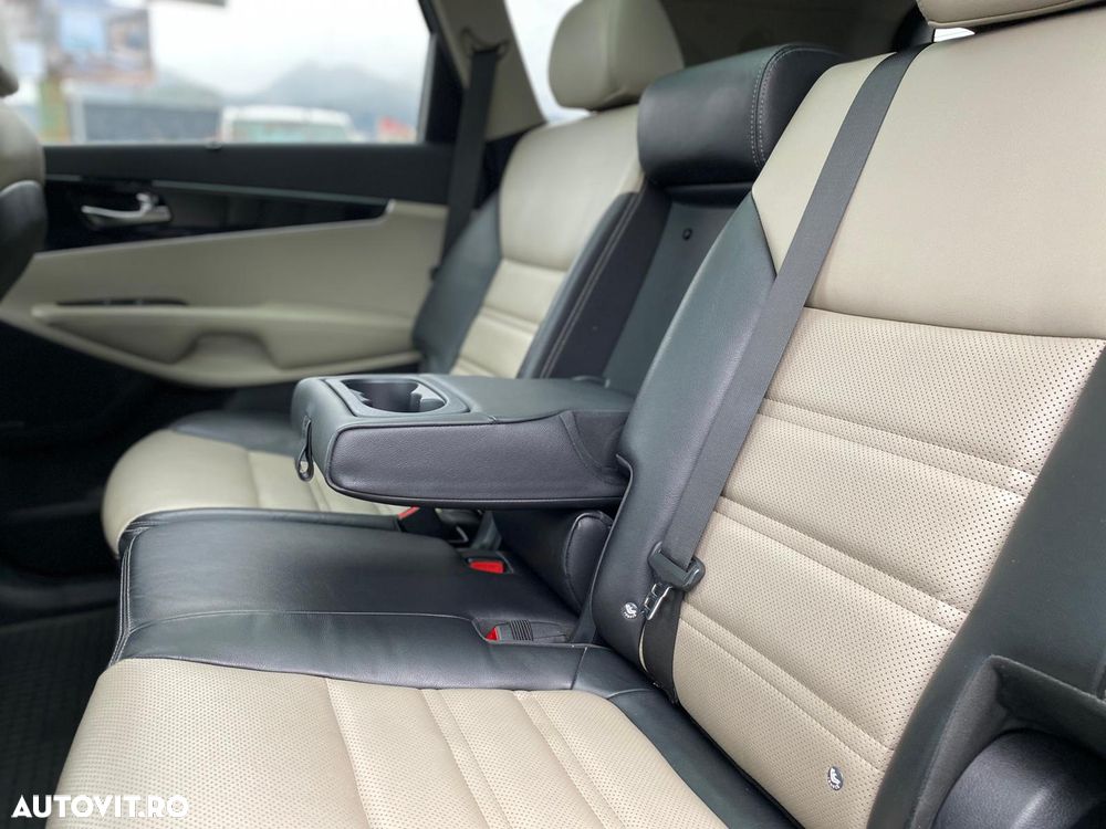 Kia Sorento 2.2 DSL 6AT 4x4 Cosmo - 13