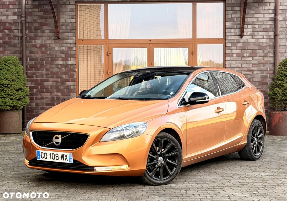 Volvo V40 D2 R Design - 14
