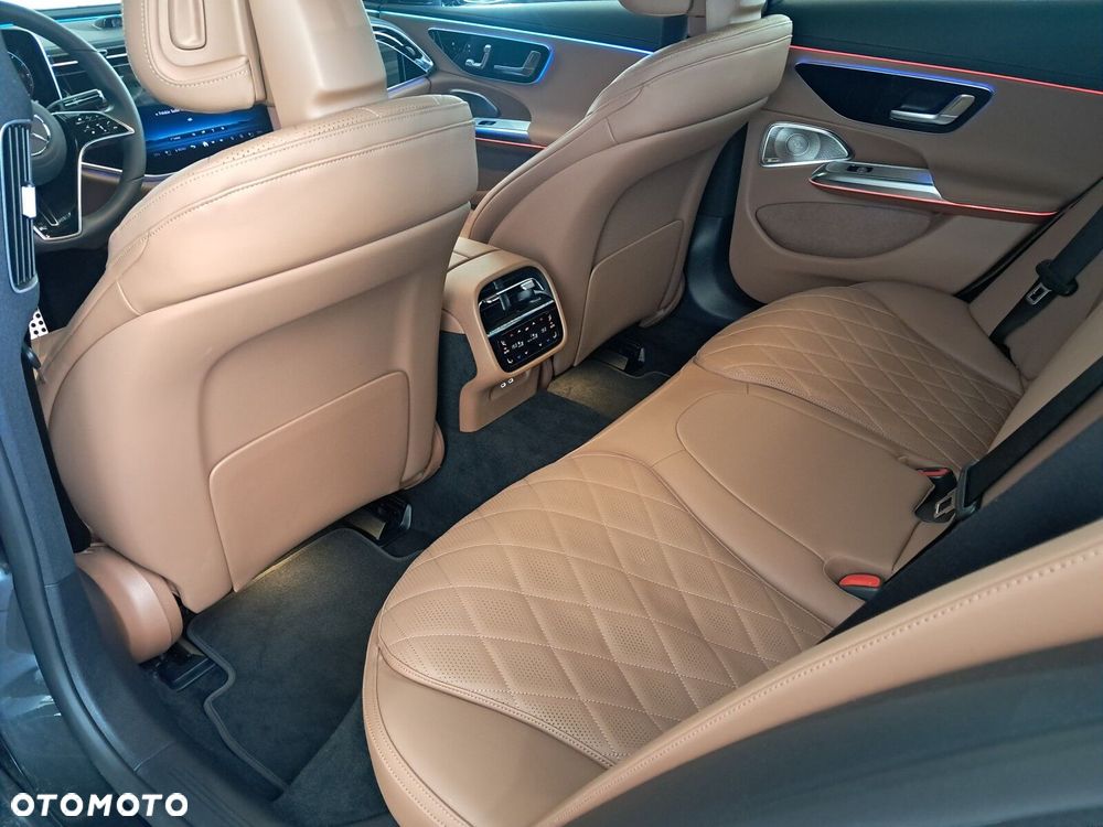 Mercedes-Benz Klasa E 220 d mHEV 4-Matic All-Terrain Avantgarde 9G-Tronic - 32