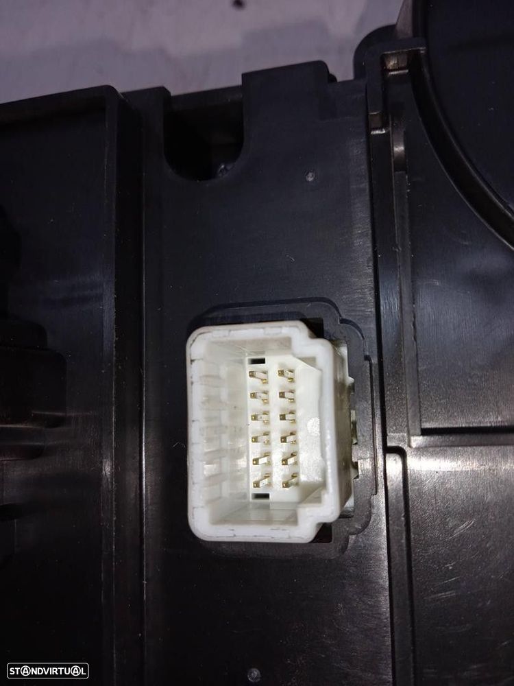 COMANDO CLIMATIZADOR RENAULT KANGOO / GRAND KANGOO 2009 -8200520205 - 4