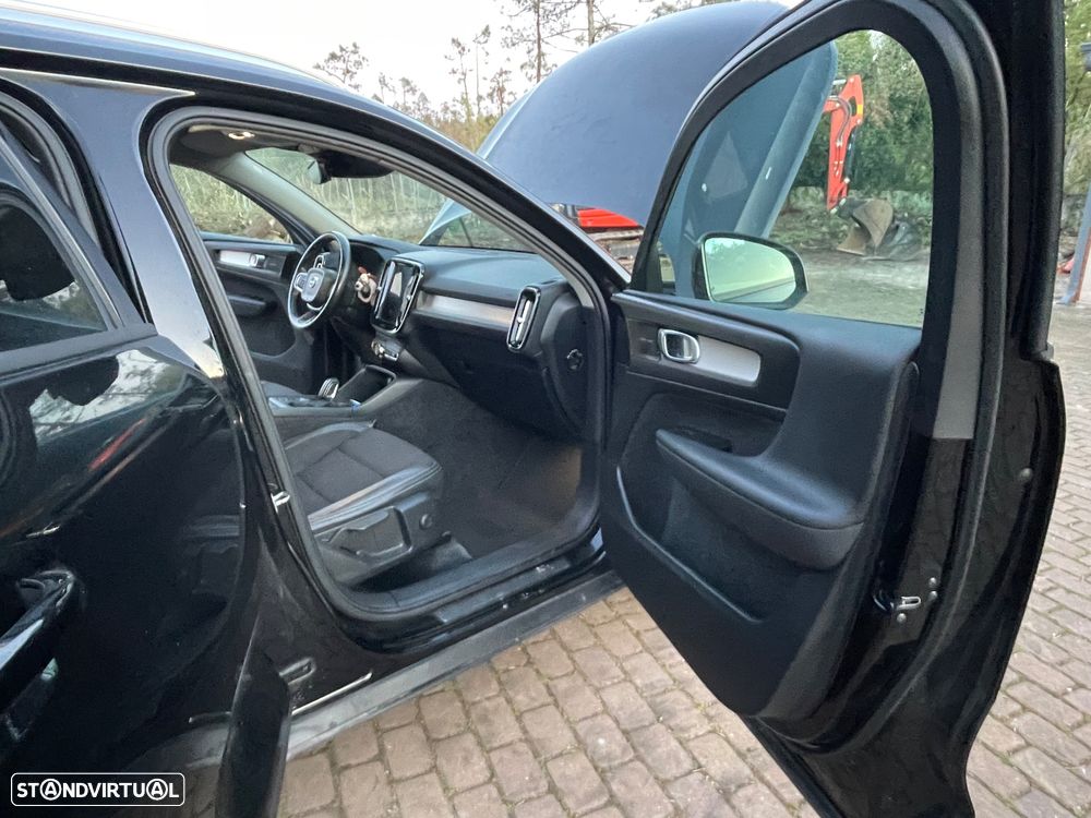 Volvo XC 40 2.0 D3 Momentum Geartronic - 8