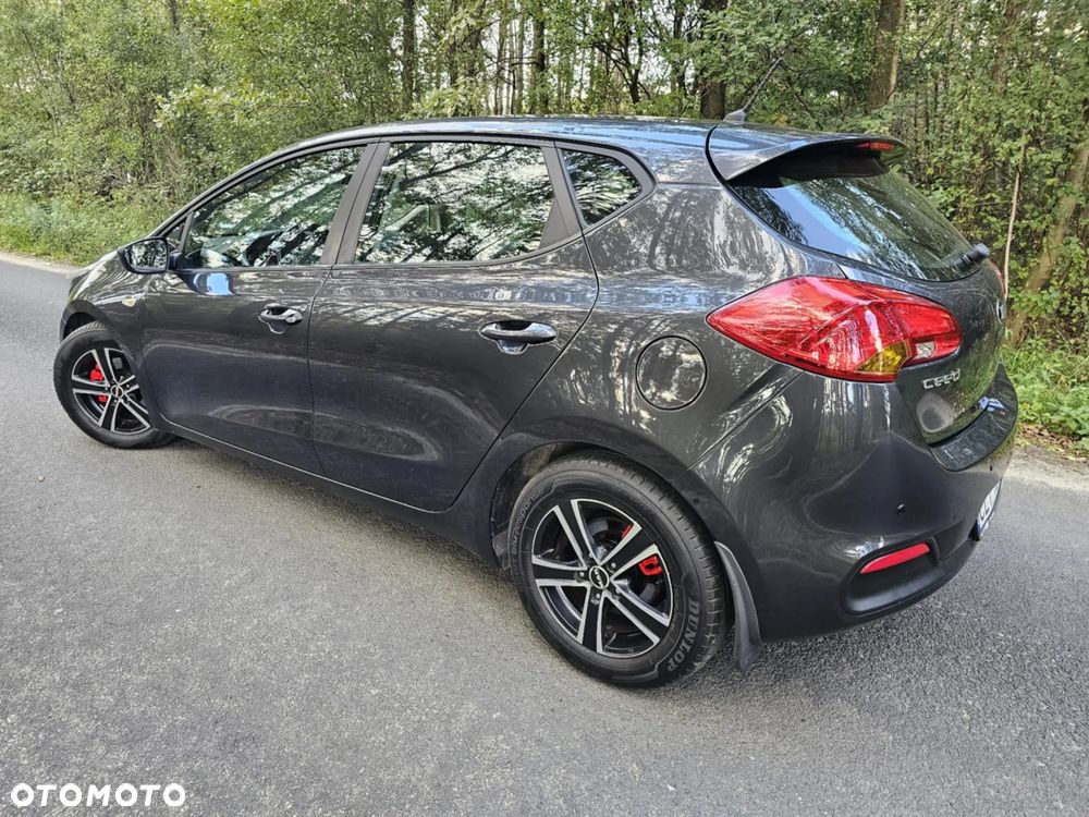 Kia Ceed - 4