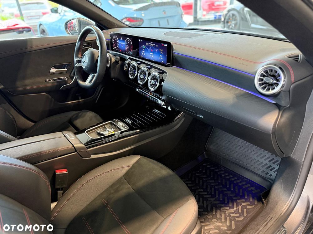 Mercedes-Benz CLA 180 7G-DCT Edition AMG Line - 10