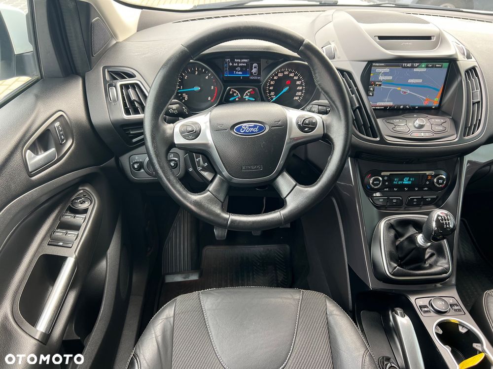 Ford Kuga 2.0 TDCi 2x4 Titanium - 18