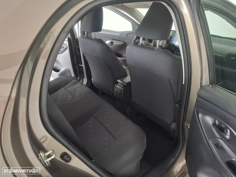 Toyota Yaris 1.5 HDF Comfort Plus - 9