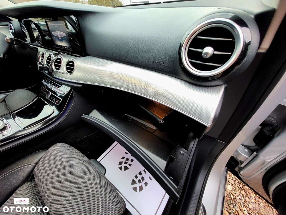 Mercedes-Benz Klasa E - 29