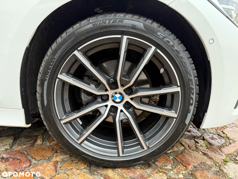 BMW Seria 3 320d xDrive Sport Line - 35