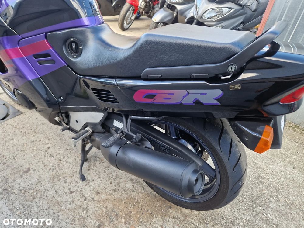Honda CBR - 7