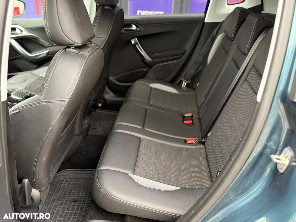 Peugeot 2008 1.2 L PureTech Allure - 22