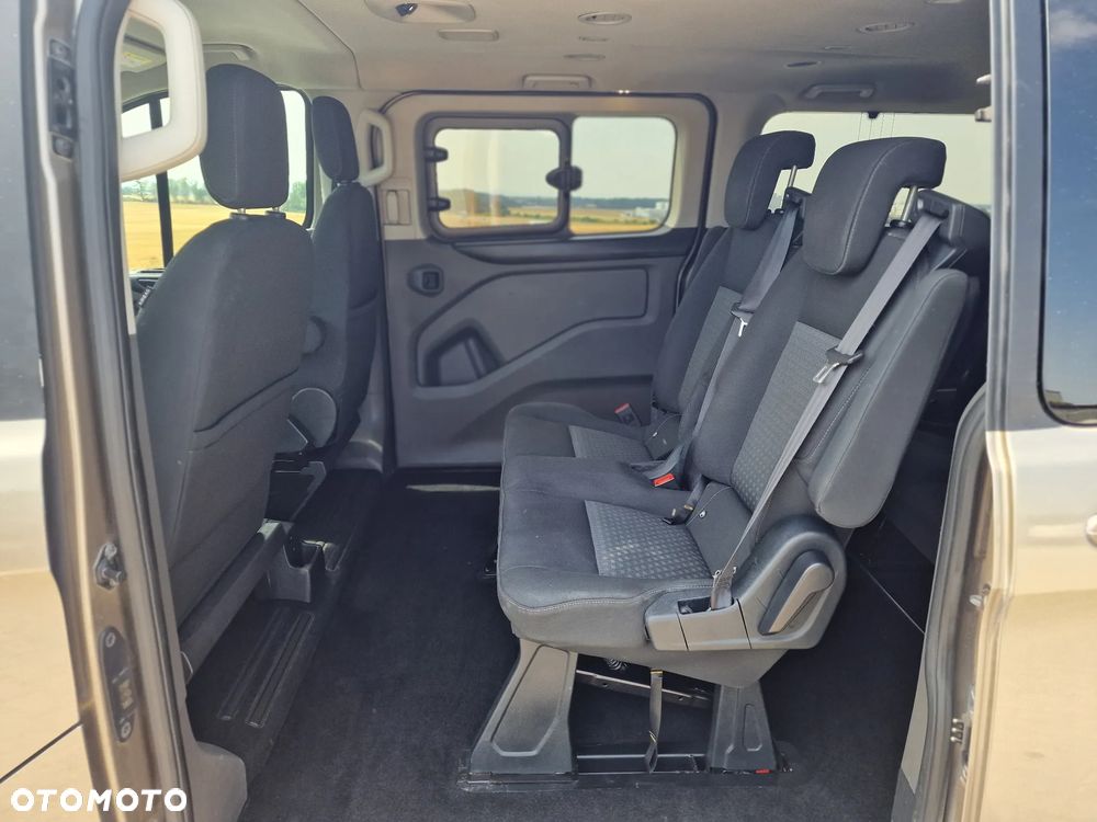 Ford Tourneo Custom 310 L2H1 VA Autm Titanium X - 19