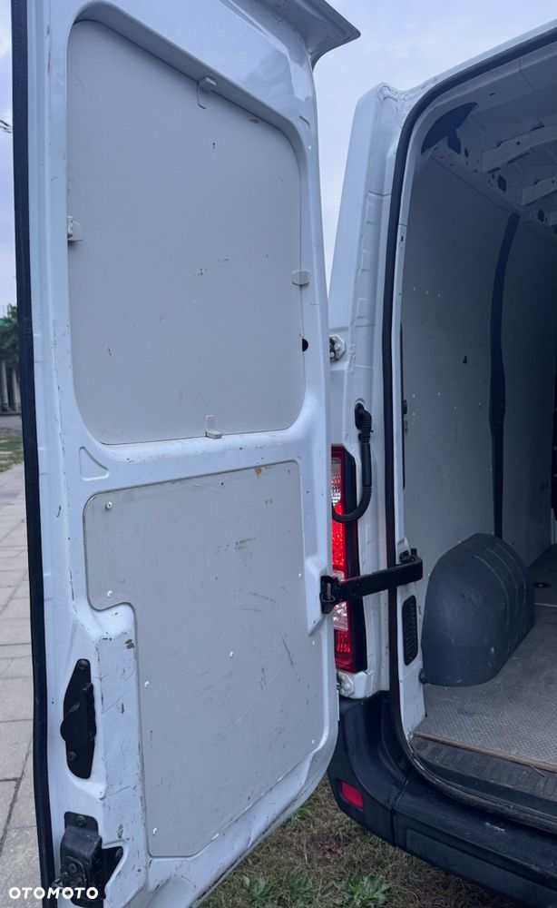 Nissan NV400 - 10