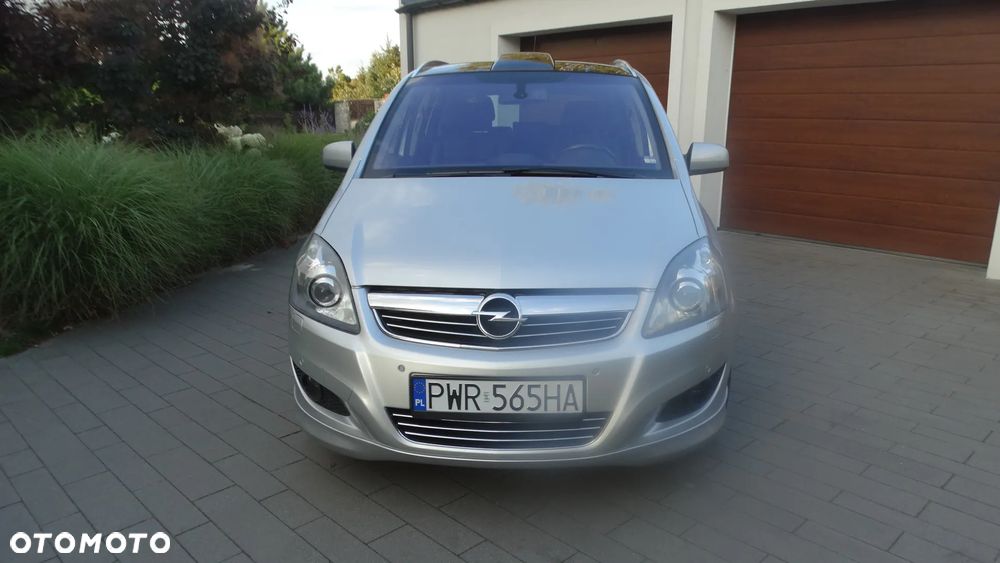 Opel Zafira 1.8 Cosmo - 3
