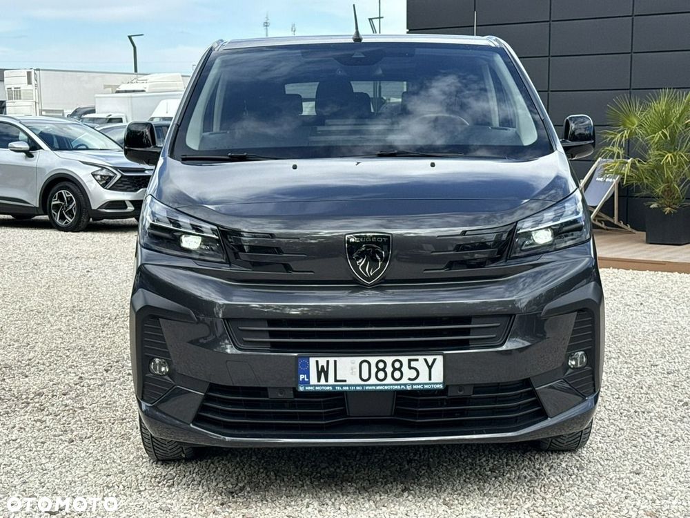 Peugeot Traveller - 8