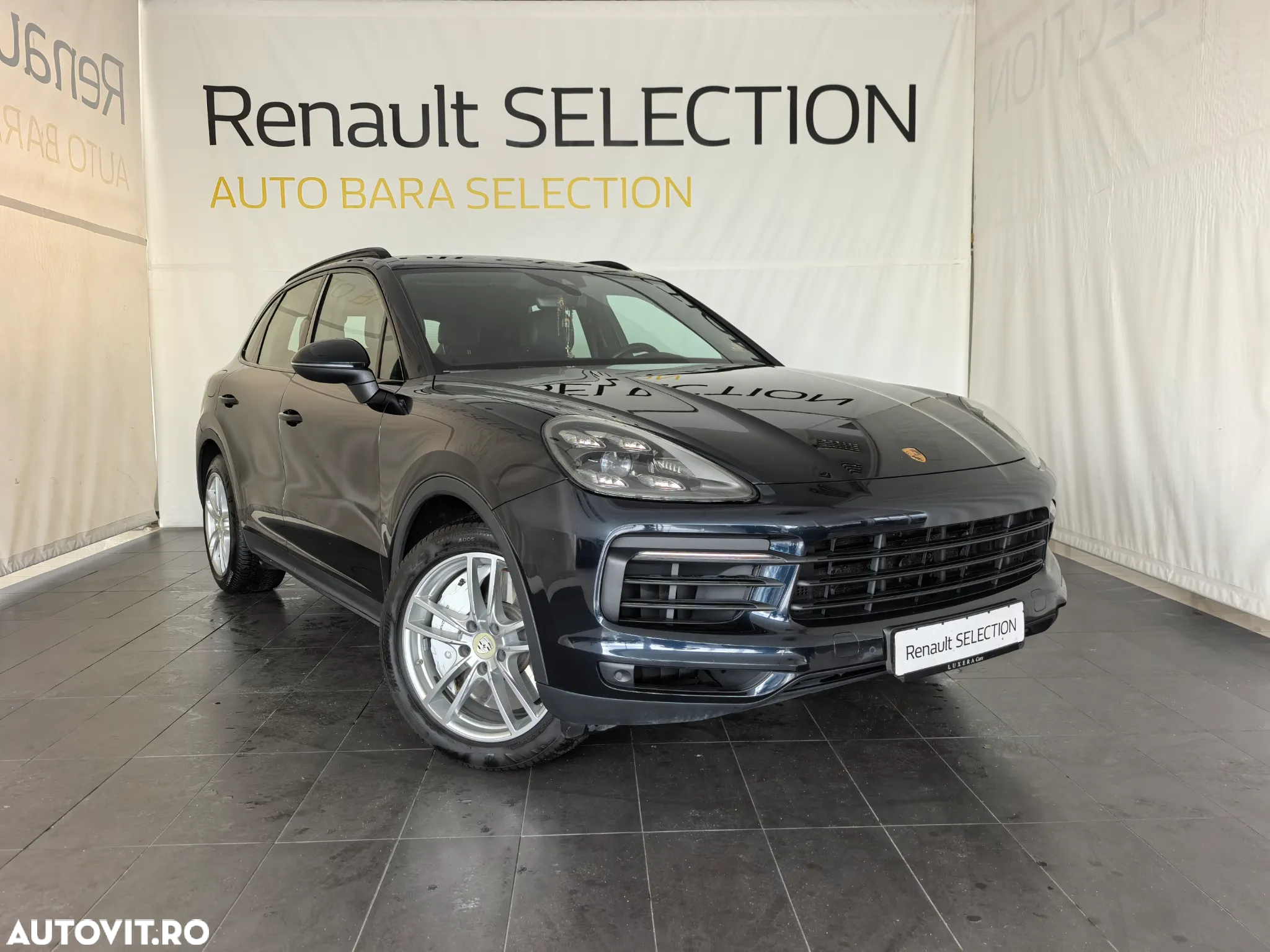 Porsche Cayenne - 4