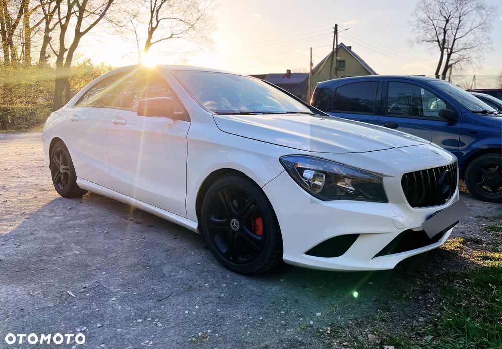 Mercedes-Benz CLA 250 4Matic 7G-DCT - 5