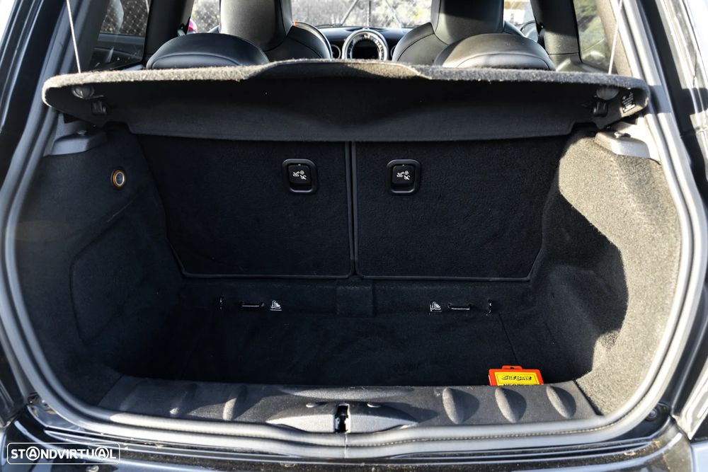 MINI 3 Portas John Cooper Works - 44