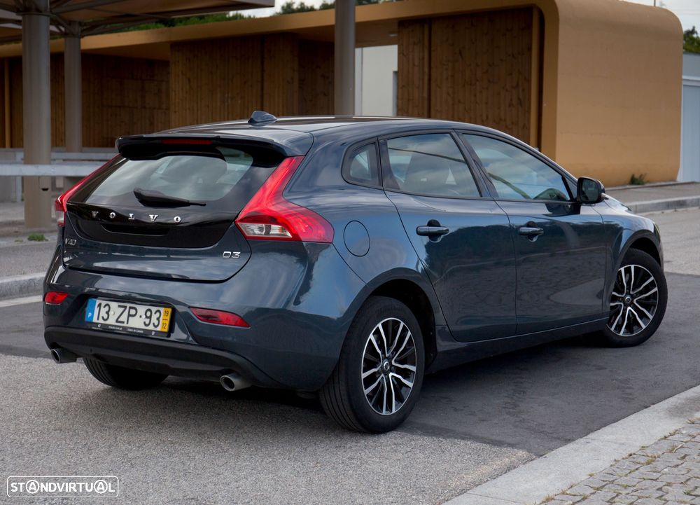Volvo V40 2.0 D3 Momentum - 8