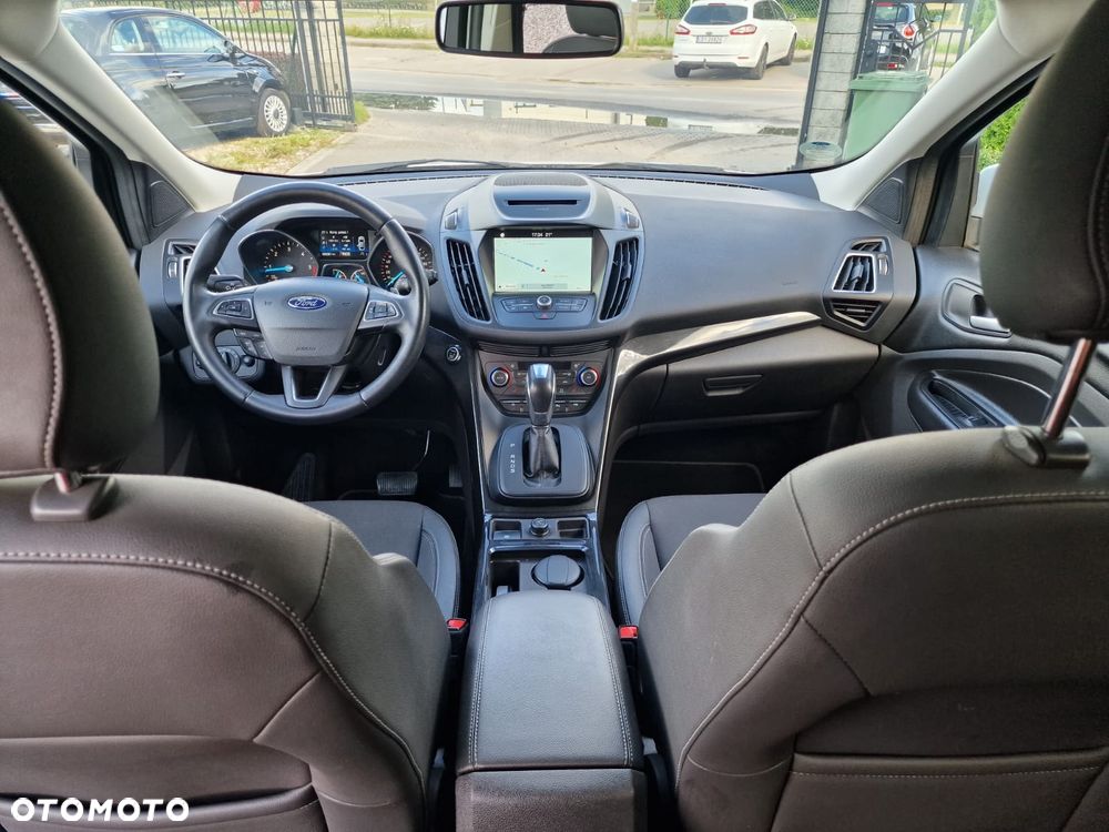 Ford Kuga 2.0 TDCi 2x4 Titanium - 25