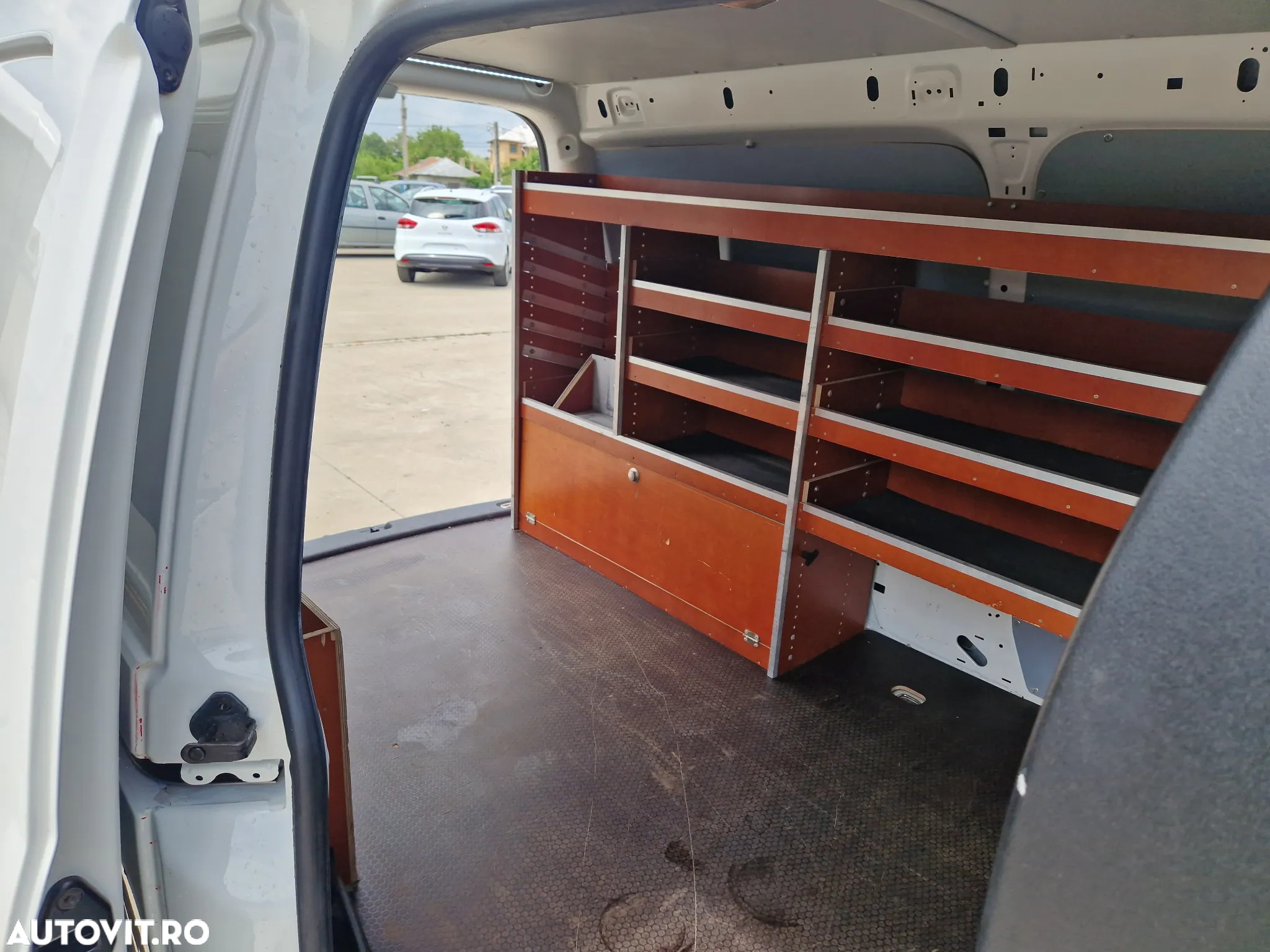 Volkswagen Caddy maxi - 7