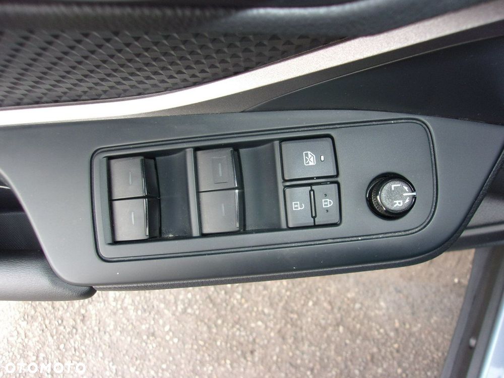 Toyota C-HR - 15