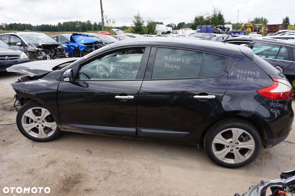 RENAULT MEGANE III PH1 5D HB 2009 NV676 1.9 DCI F9Q870 130KM ND4001 CZARNY na części - 2