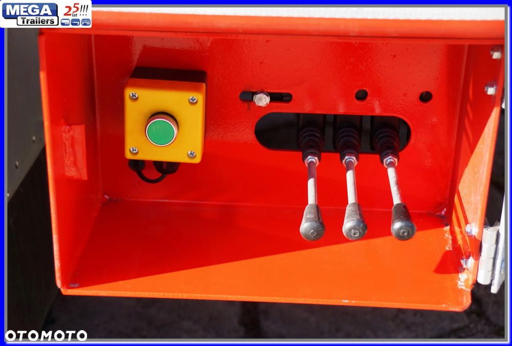 Mega Nisko-podłogowa 3 osie, 18,60 m dł., ZAGŁEBIENIA NA KOŁA pod maszyny leśne i budowlane !!! - 39