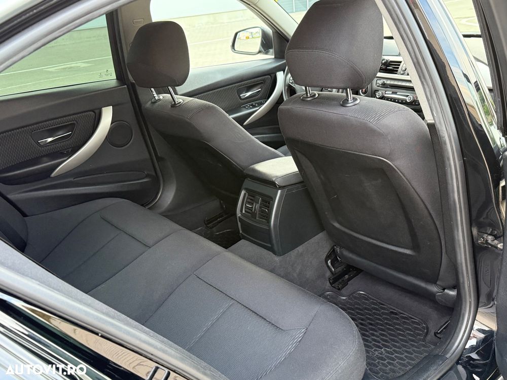 BMW Seria 3 320d - 9