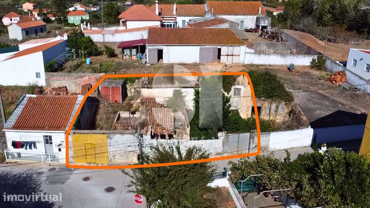 Moradia em Ruínas para Recuperar - Terreno com 304 m² - Grande imagem: 2/22