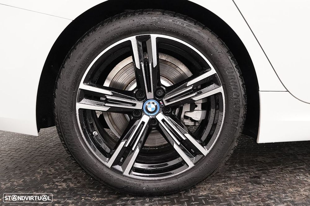 BMW 330 e Pack Desportivo M Auto - 5