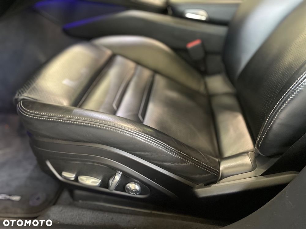 Porsche Panamera - 28