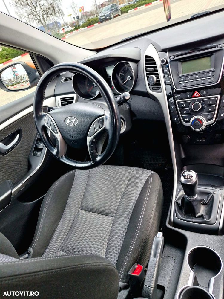 Hyundai i30 1.6 CRDI Premium - 10