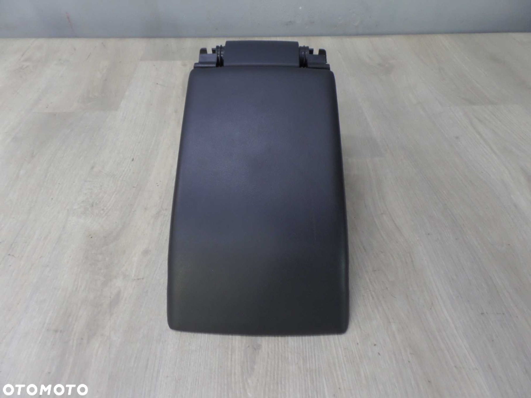 VOLVO S80 II V70 III 06-13 PODLOKIETNIK SCHOWEK TUNELU 39870952 - 1