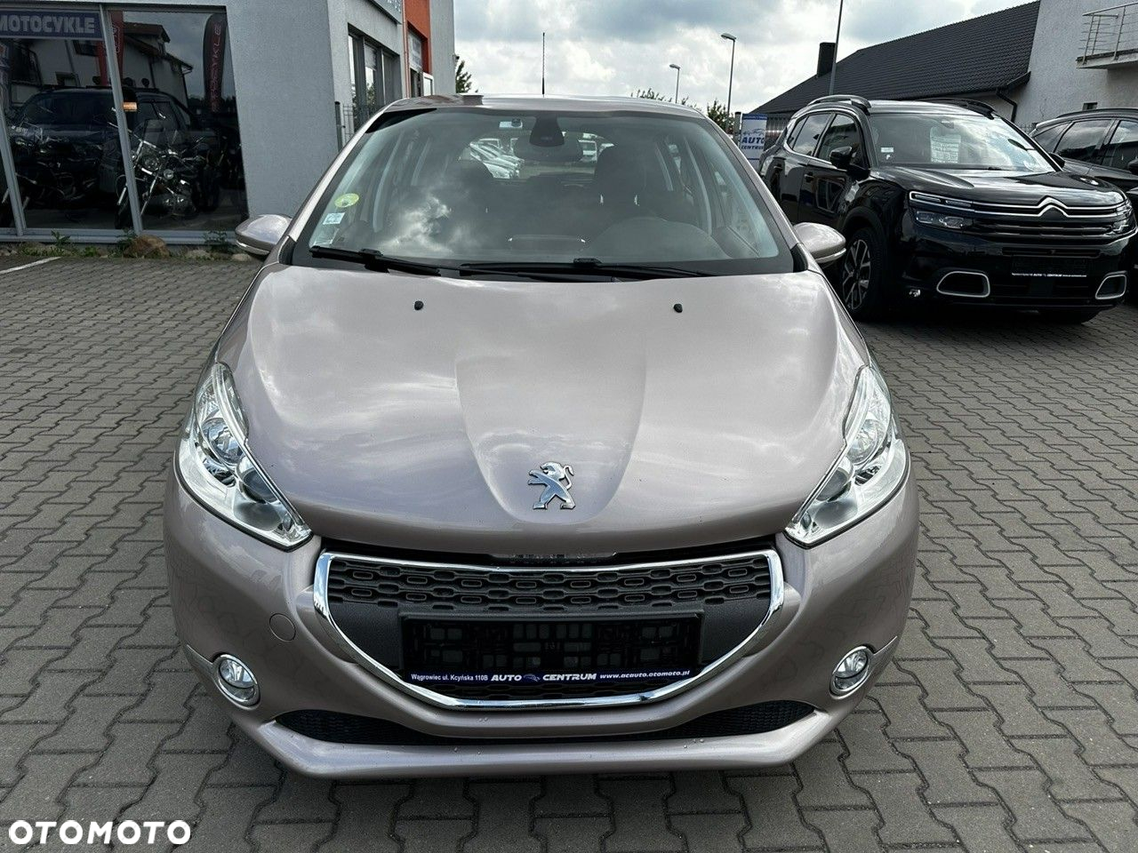 Peugeot 208 - 4