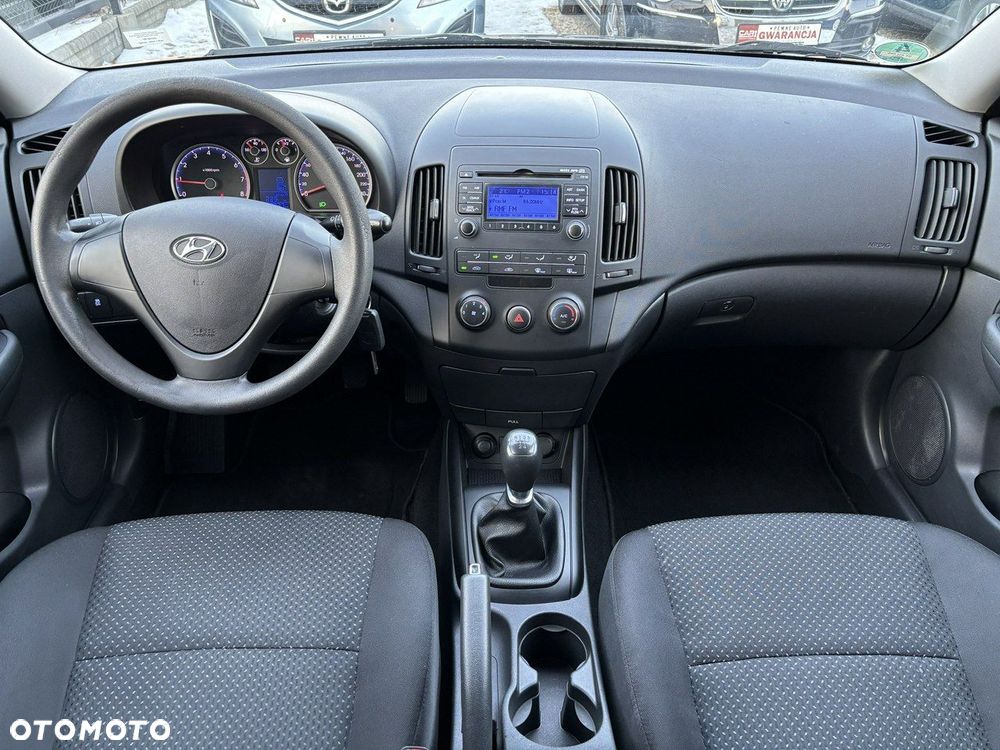 Hyundai i30 1.4 Comfort EU5 - 27