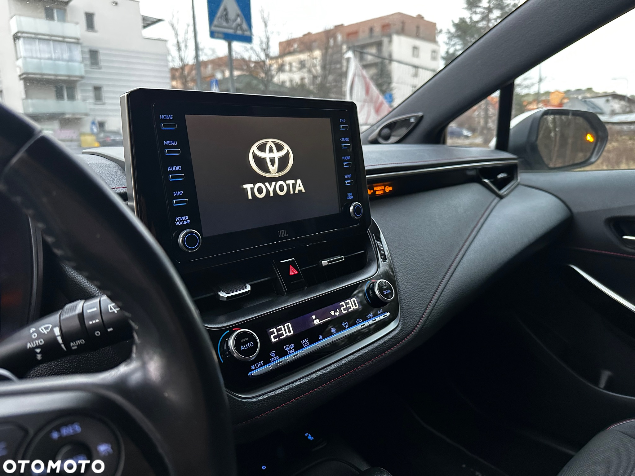 Toyota Corolla 2.0 Hybrid Executive - 5