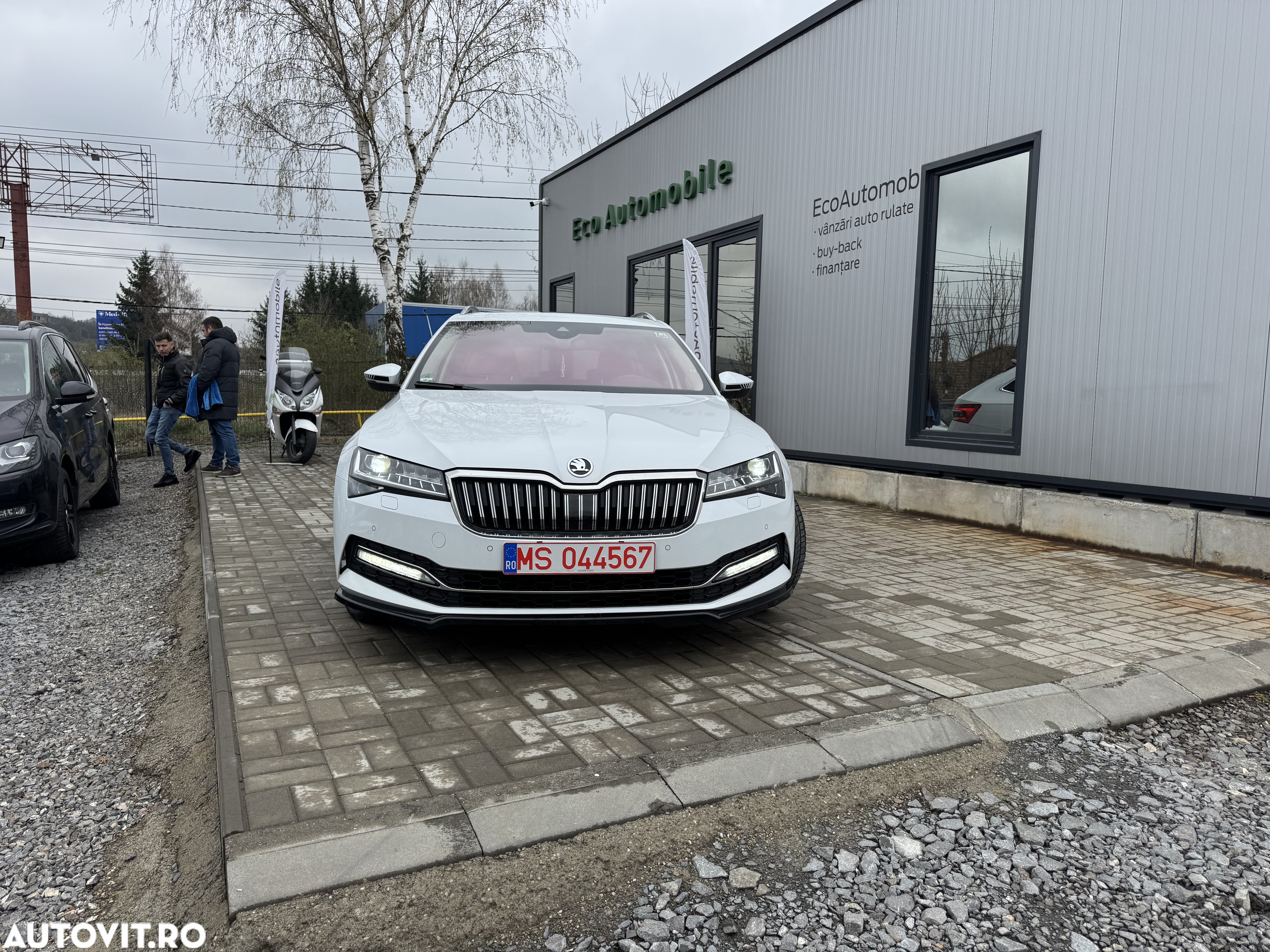 Skoda Superb 2.0 TDI DSG Sportline - 5