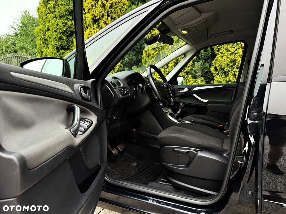 Ford Galaxy - 21